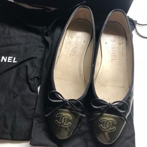Chanel patent leather ballerina flats